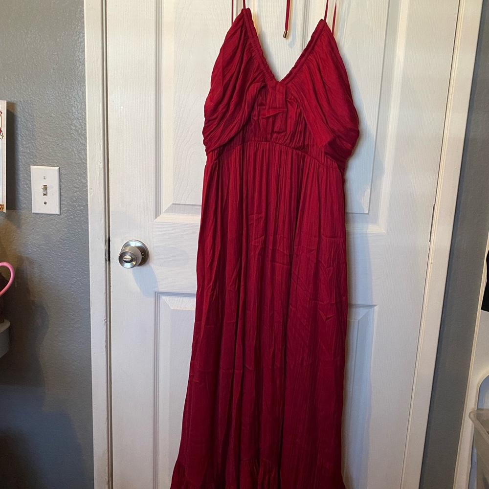 Elegant Burgandy Maxi Dress